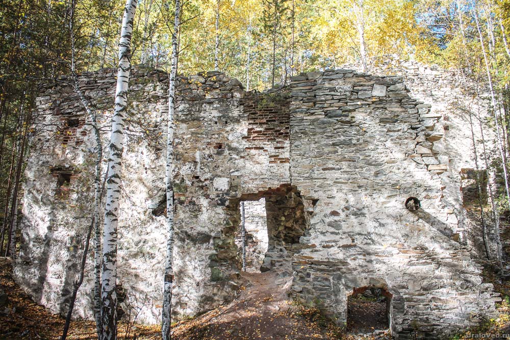 французская гора миасс. французский замок миасс.